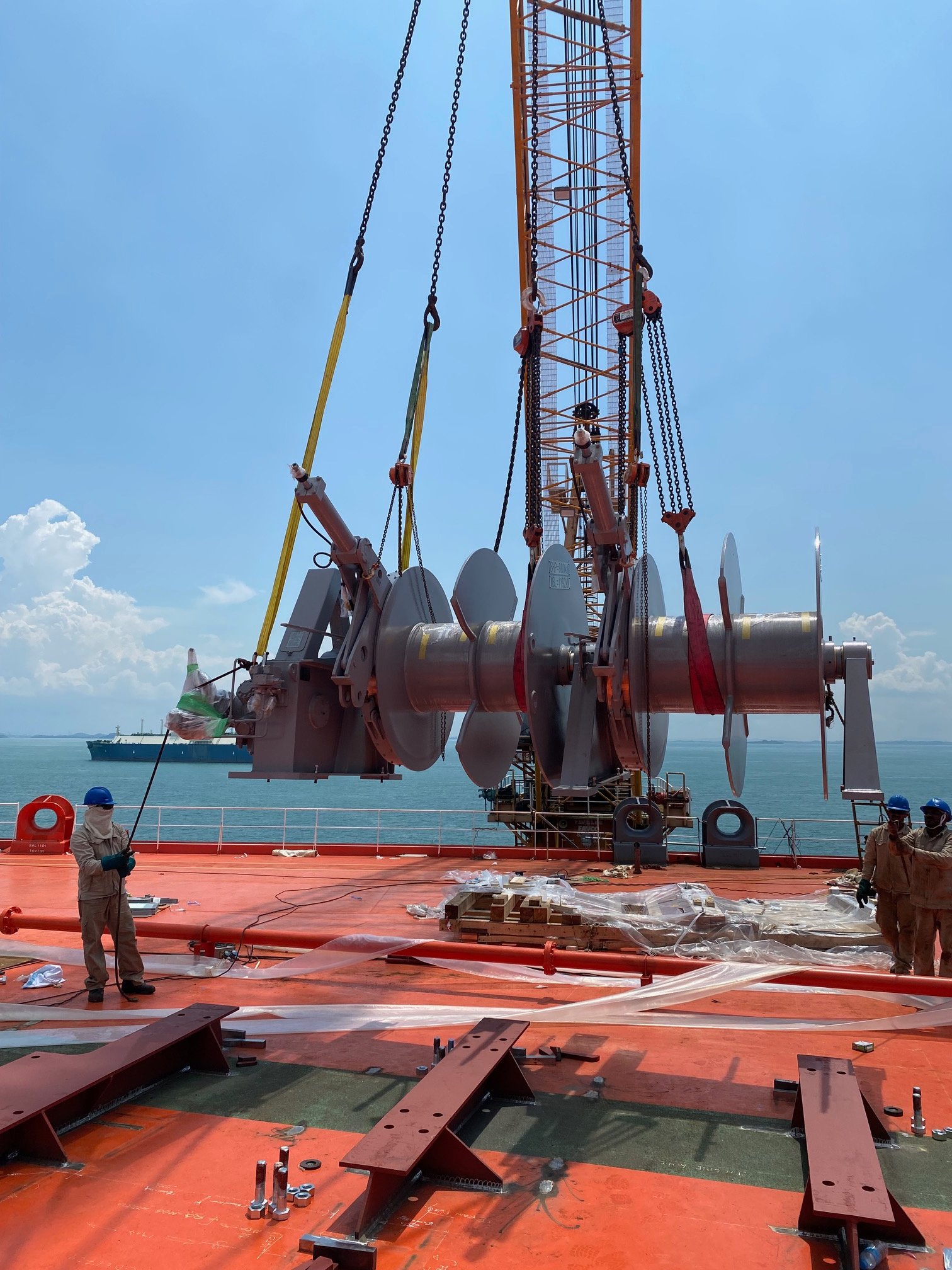 Mooring winch installation